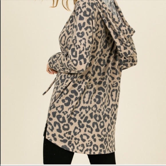 🛍 XL LAST ONE 🛍Leopard Long Sleeve Hoodie - Picture 3 of 6